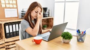 आखिर क्यों सबसे ज्यादा दुखी हैं आजकल के युवा, हंसी-खुशी से हो रहे हैं दूर,  बाबा रामदेव से जानिए खुश रखने का तरीका - India TV Hindi