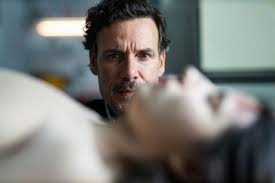 De 'La chica de la nieve' a 'Un cuento perfecto': las mejores series  basadas en adaptaciones literarias que verás estos meses