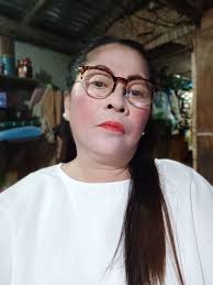 Selfie first 🤣 before go to church weekly meeting 💚🤍❤️