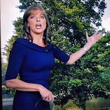 Join facebook to connect with louise lear and others you may know. Ray Mach On Twitter Louise Lear Presenting Sunday S Bbc Weather Louiselear Navybluedress Bbcweather Style Fashion Hairstyle