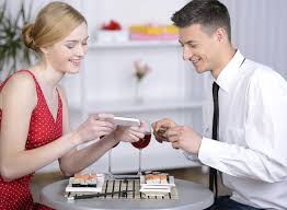 Vous vous êtes mariés il y a plusieurs années déjà, mais aujourd'hui, vous avez envie de revivre l'ardeur. Les Anniversaires De Mariage