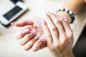 how to remove sns nails at home with