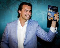 Zijn vleugel staat in zijn werkkamer in. Thierry Baudet Wilde Premier Worden Nu Stort Hij Forum In Chaos