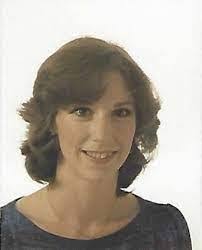 Vicki Simms's Instagram, Twitter & Facebook