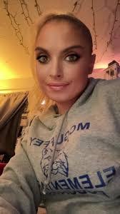 Tara Stout's Instagram, Twitter & Facebook