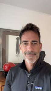 Todos somos a la vez maestros y aprendices.. al final, entre todos estamos  aprendiendo a vivir nuestras vidas.. 🌸