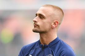 Fiorini returns: How Blackpool line-up against Luton in Stephen Dobbie's  first game