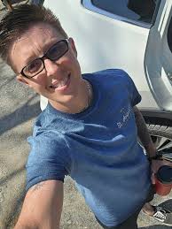 Hello 757!! I'm Crystal, and I'm new to the group. I'm looking for  followers and ppl who like to go out/be social.