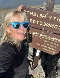 Any one know of hostel close to the hancocks or sandwich range?