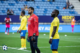 Suivez en direct toute l'actualité de la ligue 1, de la ligue 2, mais également du national et du championnat féminin. Coupe De France Sochaux Ecarte Saint Etienne Et Poursuit Sa Route En 16es Maligue2