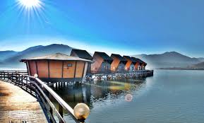 Contact direct, rezervări fără comision la complex lacustru clisura dunarii eselnita, prin turist info. Impresii Complexul Egreta Satul Plutitor Din Berzasca Atractie Turistica Impresionanta