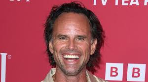 Walton Goggins' Teeth and Aimee Lou Wood's SNL Critique: A Hollywood Smile Under Scrutiny