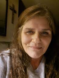 Introduction and photo sharing in a community group