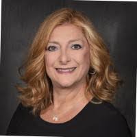 Sarah Meche's Instagram, Twitter & Facebook