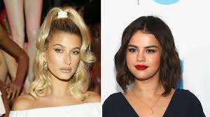 Habt ihr taylor swift schon mal ungeschminkt gesehen? Doch Kein Fight Hailey Bieber Schenkt Selena Einen Like Promiflash De