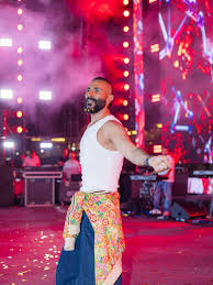 Ahmed Saad | ‎ألف سلامة علينا #FustatFestival #AhmedSaad  #AhmedSaadXFustatFestival @fustatfestival @hadath.events‎ | Instagram
