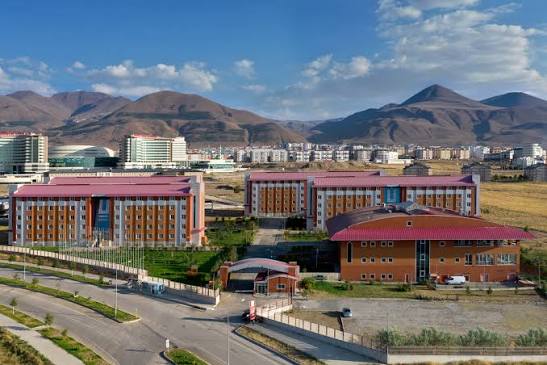 Atatürk Üniversitesi