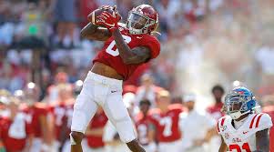 Alabama wr devonta smith junior 6'1 175 lbs alabama's offense features some of the best players in the country like tua wr devonta smith leads the crimson tide in receiving yards & touchdowns. 2020 Nfl Draft Afc Scouting Director On Alabama Wr Devonta Freeman Sports Illustrated