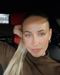 Kristin Daugherty (@kristin_daughertyhtx) • Instagram photos and videos