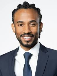 About Xavier Francis, Esq.