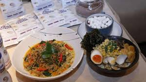 Daun singkong adalah jenis sayuran yang disukai di indonesia. Gulai Daun Singkong Tanpa Santan Amboy Rasanya