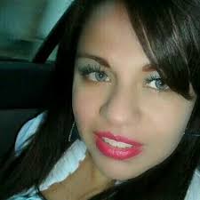 Iris Robles (@GomIris)