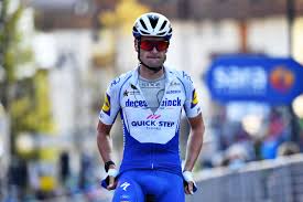 Pieter serry is hit by the bikeexchange team car on the final climb of stage 6 of the #giro d'italia! Pieter Serry Deceuninck Quick Step Cycling Team
