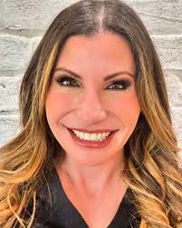 Danielle Fields (@daniellefieldsmua) • Instagram photos and videos