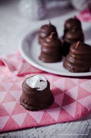 Selbstgemachte Schaumkusse Auch Schokokusse Genannt Life Is Full Of Goodies Rezept In 2020 Einfacher Nachtisch Selbstgemacht Schaumkusse Rezept