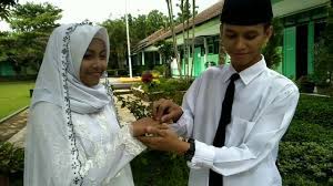 Kali ini, siswa kelas i sma berinisial mi (16 tahun), asal desa sukadana, kecamatan pujut, lombok tengah, menikahi ns (16 tahun), siswi kelas iii madrasah tsanawiyah (mts) setara smp, asal desa rembitan, kecamatan pujut. Anak Sma Nikah Youtube