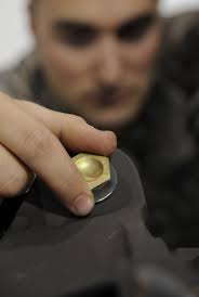 Army mechanics keep Apaches flying > Whiteman Air Force Base > News