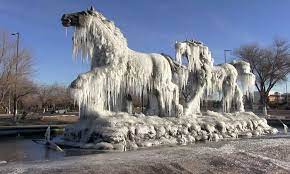 Clima En Mexico Frio Extremo Congela Monumentos En Chihuahua Uno Tv