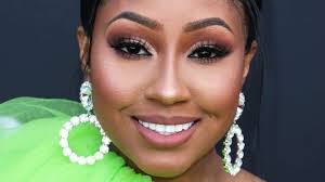 Tevin Davis's Instagram, Twitter & Facebook