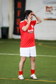 They play in the liga portugal 2, holding home matches at benfica campus's main pitch. Jogo Sporting Benfica Entre Famosos Stars Online