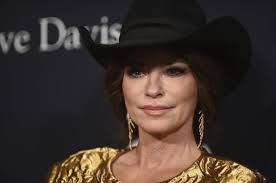 Shania Twain to serve as parade marshal, perform at Calgary Stampede