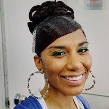 De cuando le asistí a la mejor Hair Stylist 😍@lisafarrall Diseño de  Peinado Diseño de maquillaje 💄@chela_olea Peinado🙋‍♀️