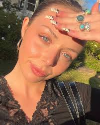 LILA PHILLIPS (@_lilaphillips) · Instagram photos and Reels