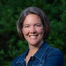 Kelly Leverett's Instagram, Twitter & Facebook