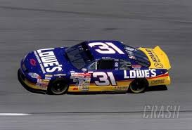 The 2002 nascar winston cup began on saturday, february 10, and ended on sunday, november 17. Skinner To Move On In 2002 Nascar News Crash