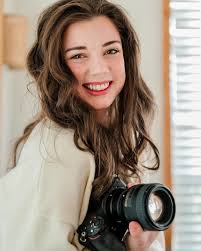 NEW NAME — same me 💁🏻‍♀️ MissChelle Photography ➡️➡️ Michelle Buscemi  Photography (MBP) It's about time I made things WAY clearer, simpler, and  overall just better. I originally created my photography name