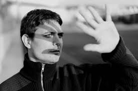 Caspar Eric får stor pris for kraftfuld og direkte poesi