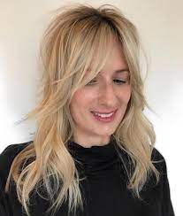 30 Best Hairstyles For Big Foreheads That Definitely Work Hair Adviser Layered Haircuts With Bangs Cool Hairstyles Haircut For Big Forehead
