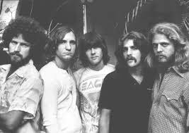 Eagles (ru) grupo musical estadounidense (es); Biographical Profile Of Classic Rock Band Eagles