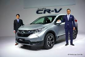 Honda crv adalah suv milik honda yang lahir pada tahun 1996 dan tersedia dalam 2wd dan 4wd, dan di asia tenggara khususnya menggunakan 2 penggerak roda saja.pada oktober 2016 honda meluncurkan honda crv generasi ke 6 harga honda crv 2020. Mahu Beli Honda Cr V 2017 Ini 10 Perkara Menarik Yang Perlu Anda Tahu