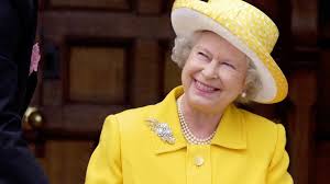 Rainha victoria de inglaterra subiu ao trono na idade de dezoito anos e ficou em mais tempo do que qualquer outro soberano na europa. Rainha Isabel Ii Procura Novo Assistente De Confianca Saiba O Que E Preciso E Quanto Ira Ganhar Mundo Flash