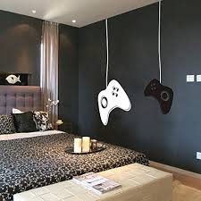 Mengenal konsep umum kamar minimalis yang perlu diketahui. Cool Abis 10 Desain Kamar Gamer Yang Muat Banyak Layar Dailysia