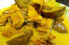 Sesuai ke makan terung & nenas dengan kari? Resepi Ikan Masin Masak Lemak Cili Api Dengan Terung