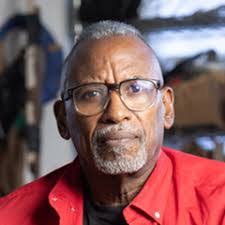 Daniel Lind's Instagram, Twitter & Facebook