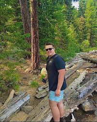 Caleb Shutt (@holy.shutt) · Instagram 照片和视频