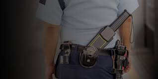 Si l'équipement agent sécurité doit être adapté aux missions qu'il doit accomplir, sa tenue doit aussi respecter un certaines nombres de règles sous peine de sanctions. Equipement Accessoires Pour Les Agent Securite Fas